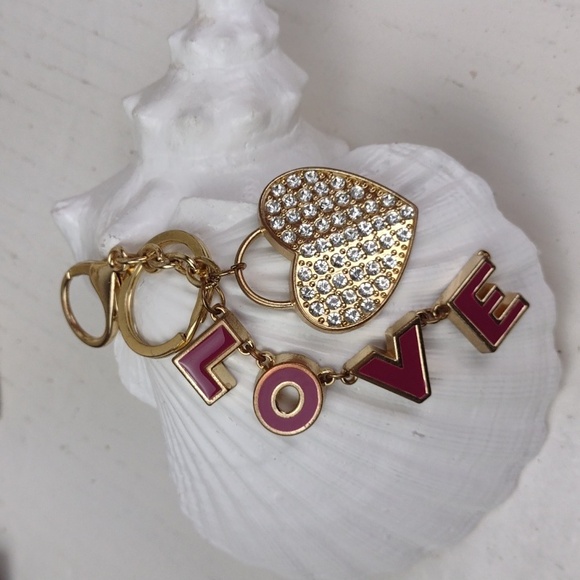 Juicy Meets Betsey Rhinestone Heart & L O V E Gold Tone Keychain Purse Bling - Picture 7 of 10
